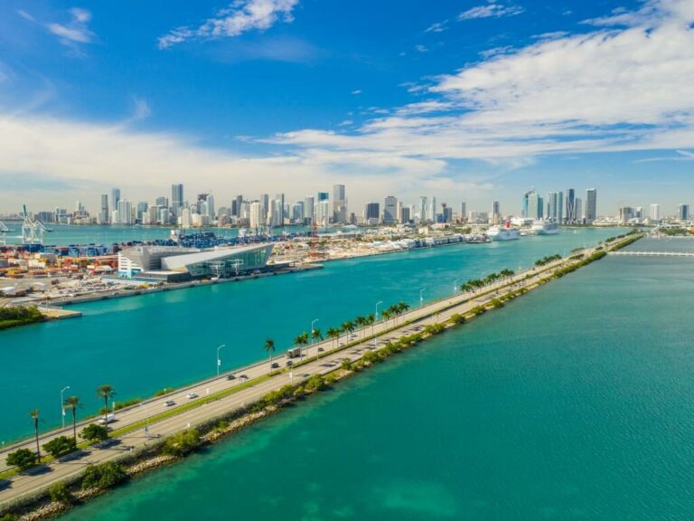 ¿Colapsará el mercado inmobiliario de Florida en el 2023?