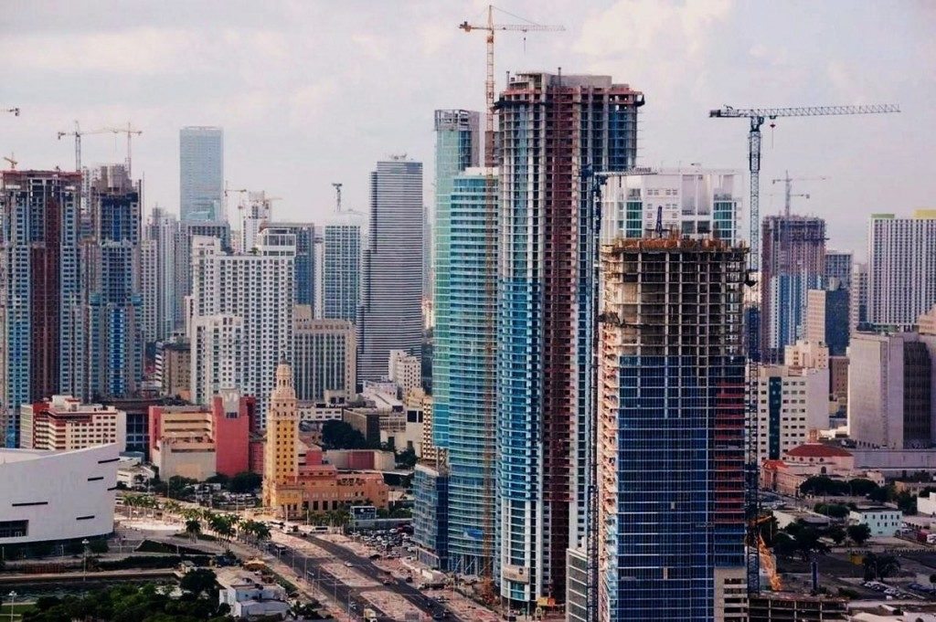 ¿Invertir en pre-construcción o en mercado secundario en La Florida?