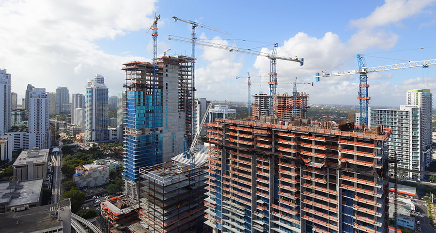 Boom de la construcción en Miami: nuevos proyectos residenciales en proceso.