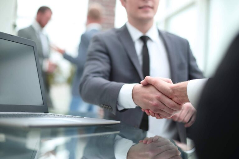 El poder de la empatía: Cómo conquistar la confianza de tus clientes.
