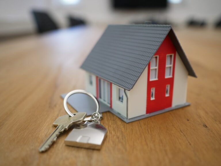 Consejos Inmobiliarios Inteligentes: Asesoramiento Profesional para Maximizar Inversiones.