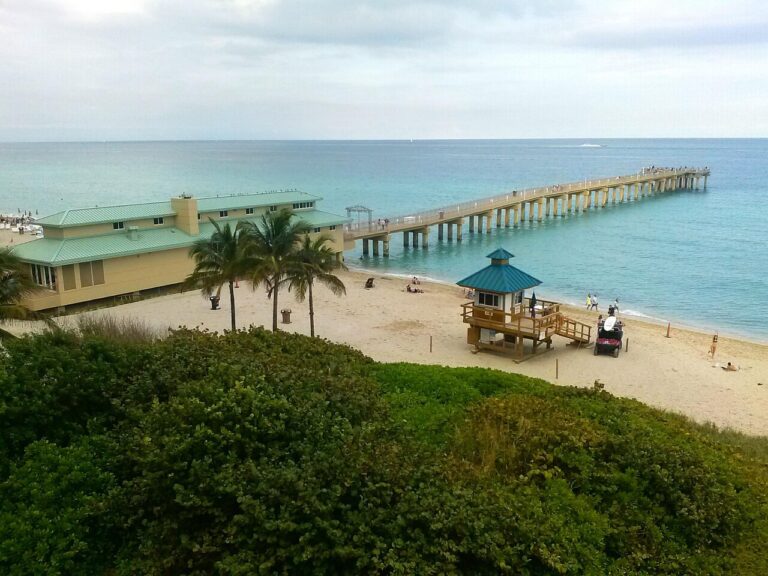 Descubre por qué Sunny Isles es una de las mejores inversiones inmobiliarias en Miami.
