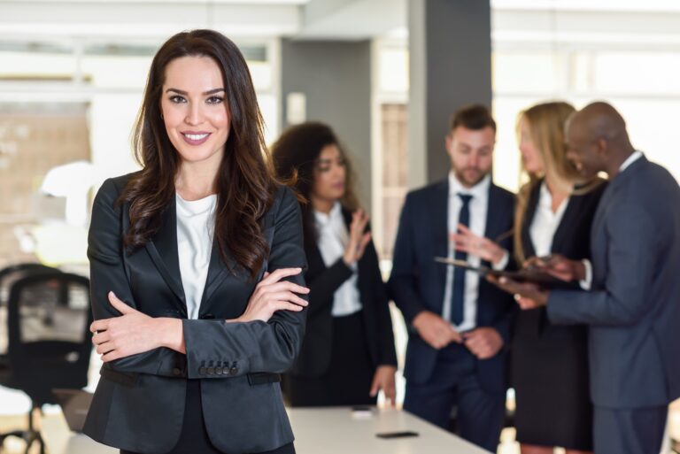 Secretos del Liderazgo Inmobiliario: Trabajo Arduo y Networking Efectivo.