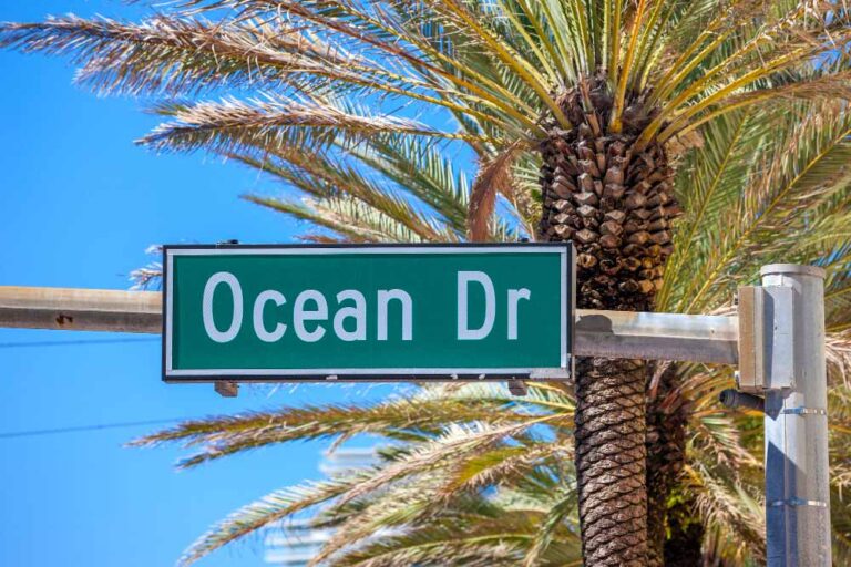 Ocean Drive Miami: El corazón del lujo y las inversiones inmobiliarias