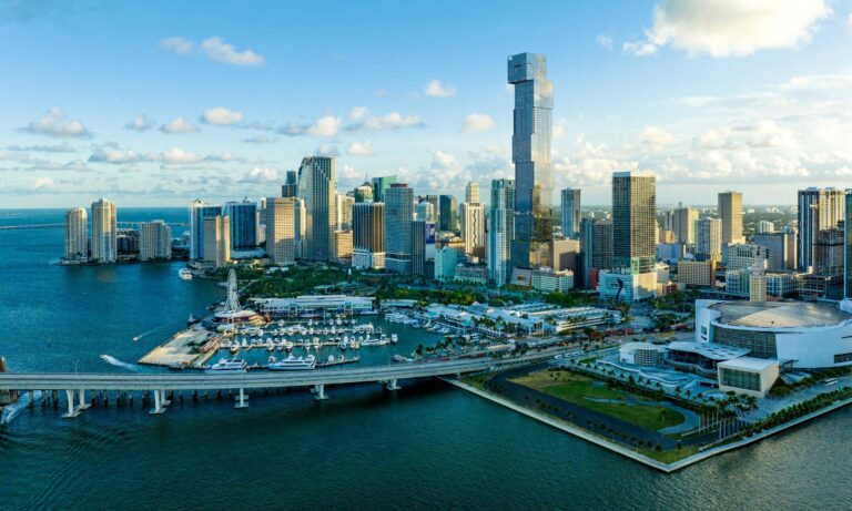 ¿Por qué es confiable invertir en Downtown Miami?