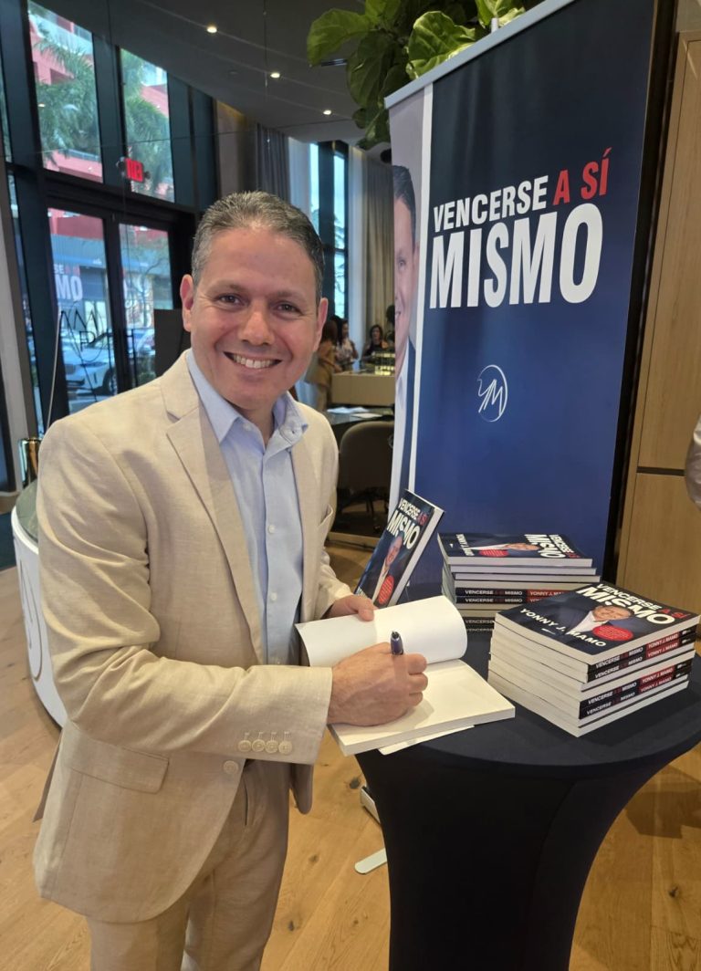 Gratitud y propósito, lo que vivimos en el lanzamiento de mi nuevo libro «Vencerse a Sí Mismo.»